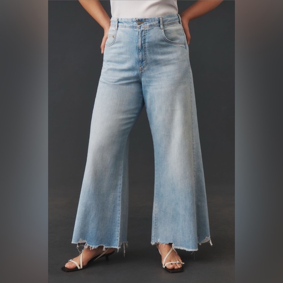 Pulcro Adi Regenerative Cotton Mid-Rise Flare Jeans - Picture 2 of 7